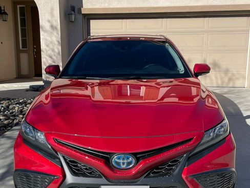 Used 2023 Toyota Camry SE w/ Cold Weather Package image 1