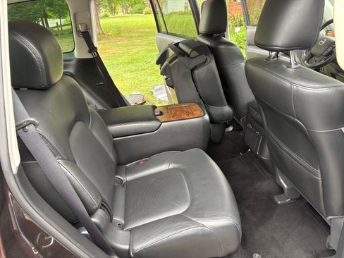 Used 2022 Nissan Armada SL w/ Captain's Chairs Package AWD/4WD image 25