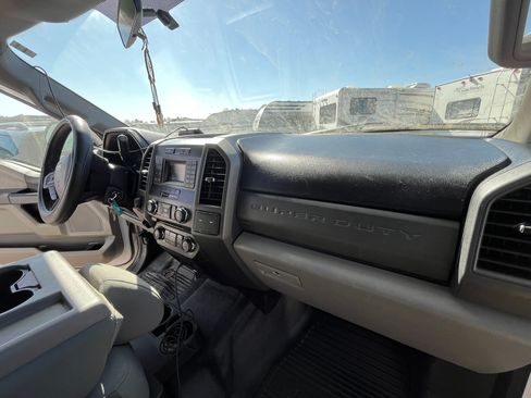Used 2017 Ford F250 XL w/ Power Equipment Group AWD/4WD image 5