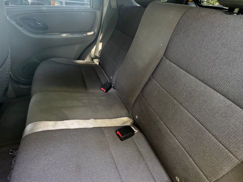 Used 2001 Ford Escape XLT image 8