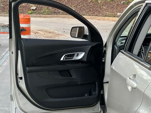 Used 2016 Chevrolet Equinox LT w/ Convenience Package image 15