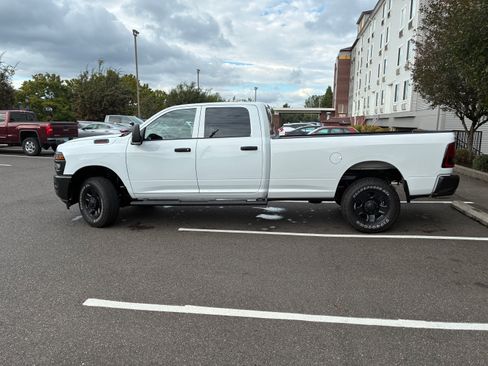 Used 2025 RAM 2500 Tradesman w/ Bed Convenience Group AWD/4WD image 4