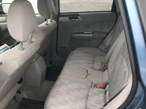 Used 2010 Subaru Forester 2.5X Premium w/ Popular Equipment Group 1A image 9