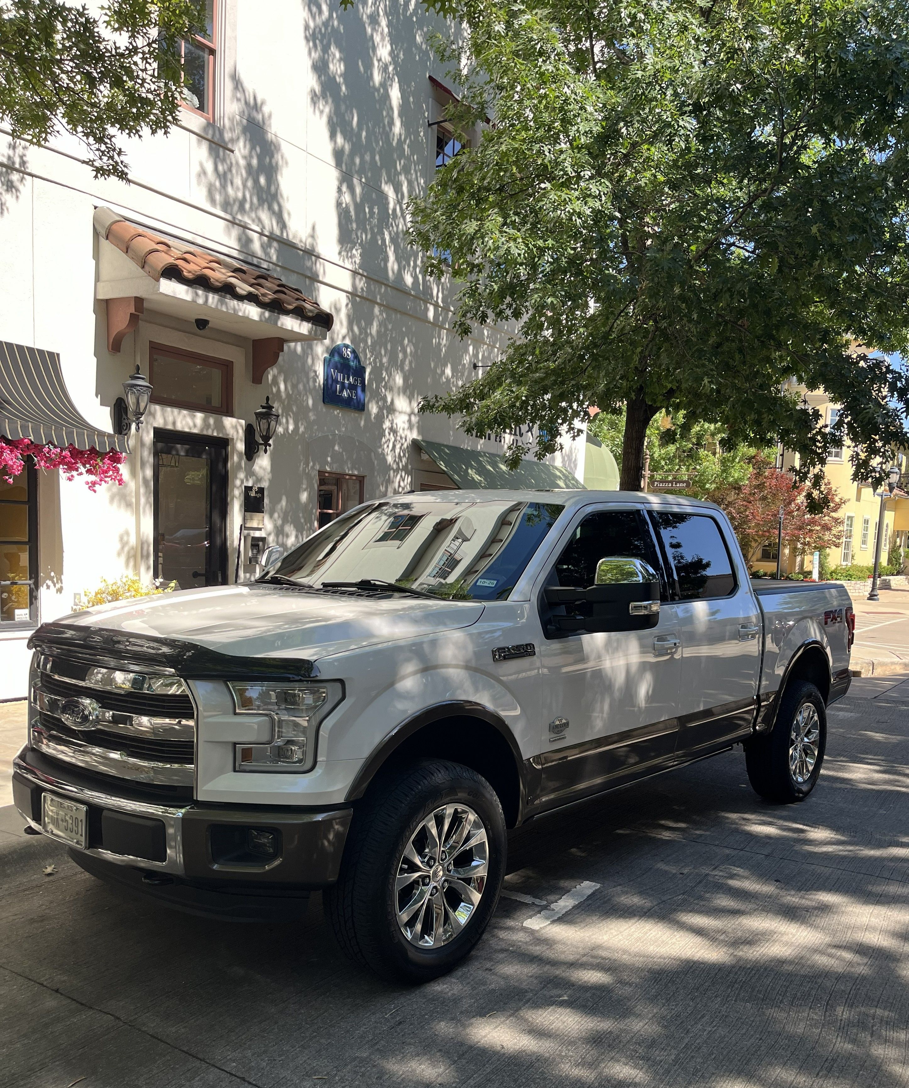 Used 2015 Ford F150 King Ranch w/ Equipment Group 601A Luxury AWD/4WD image 1