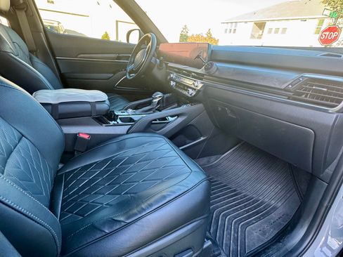 Used 2025 Kia Telluride SX Prestige X-Line image 10