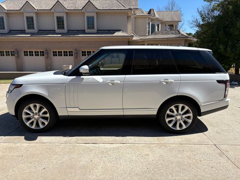 Used 2014 Land Rover Range Rover HSE image 4