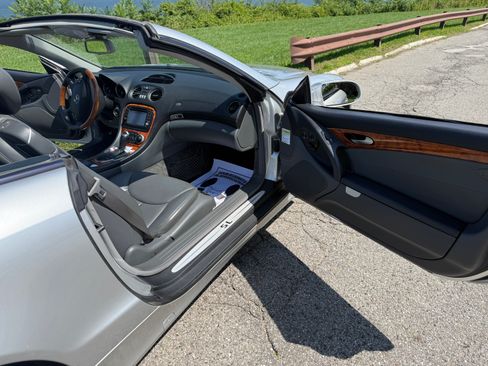Used 2004 Mercedes-Benz SL 500 image 11