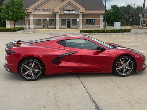 Used 2021 Chevrolet Corvette Stingray Preferred Cpe w/ Z51 Performance Package RWD image 16