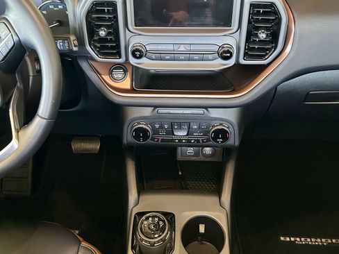 Used 2024 Ford Bronco Sport Outer Banks w/ Tech Package image 18