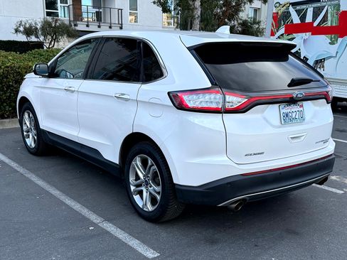 Used 2018 Ford Edge Titanium w/ Technology Package image 4