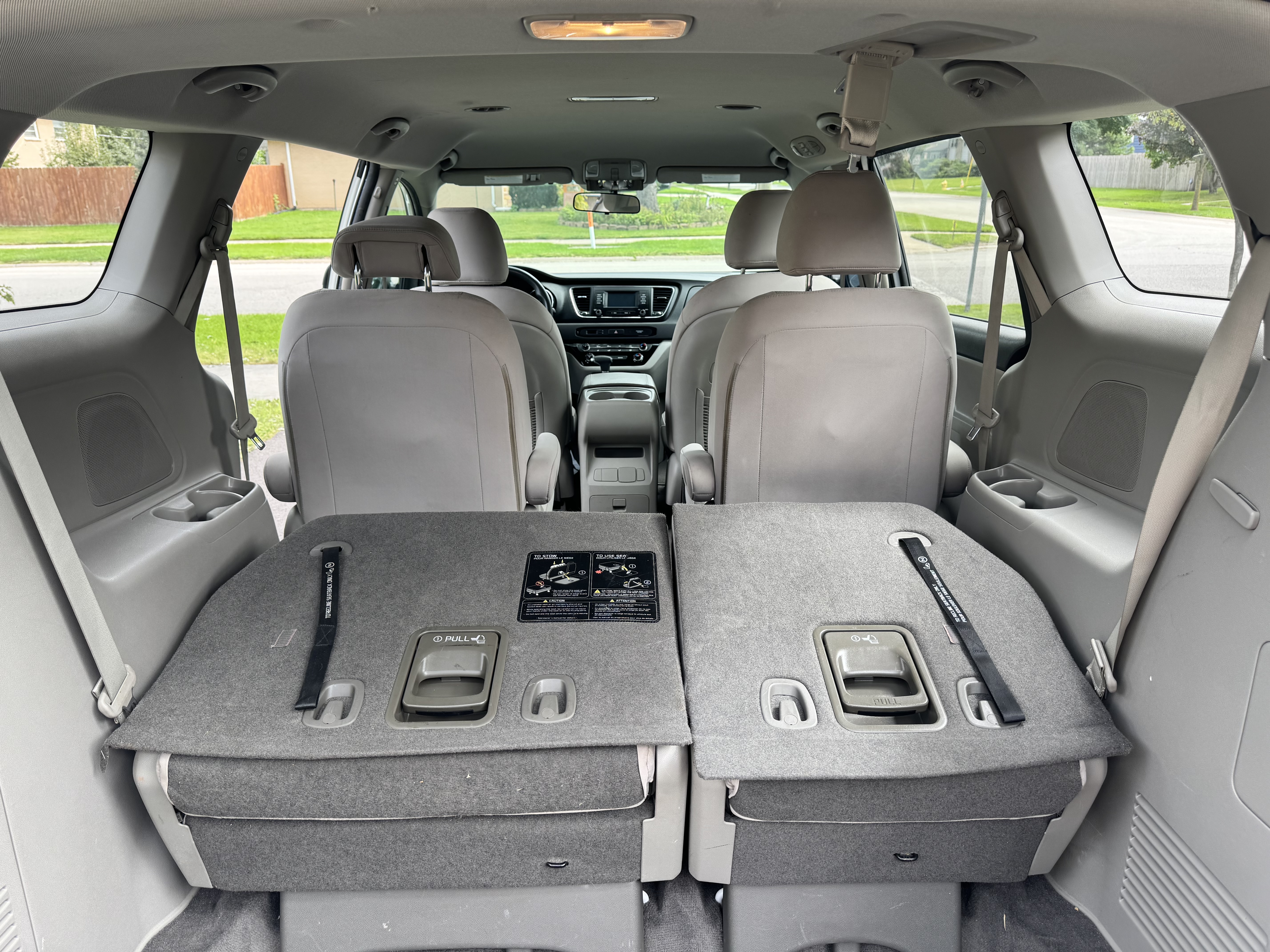 Used 2018 Kia Sedona L FWD image 24