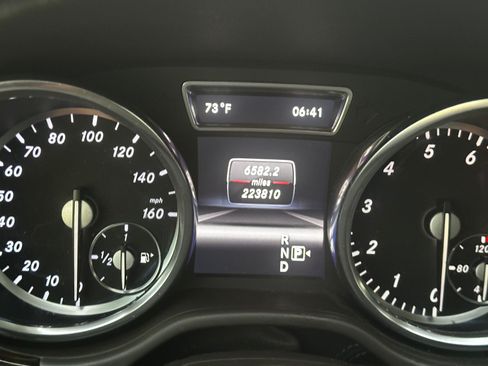 Used 2013 Mercedes-Benz ML 350 4MATIC image 19