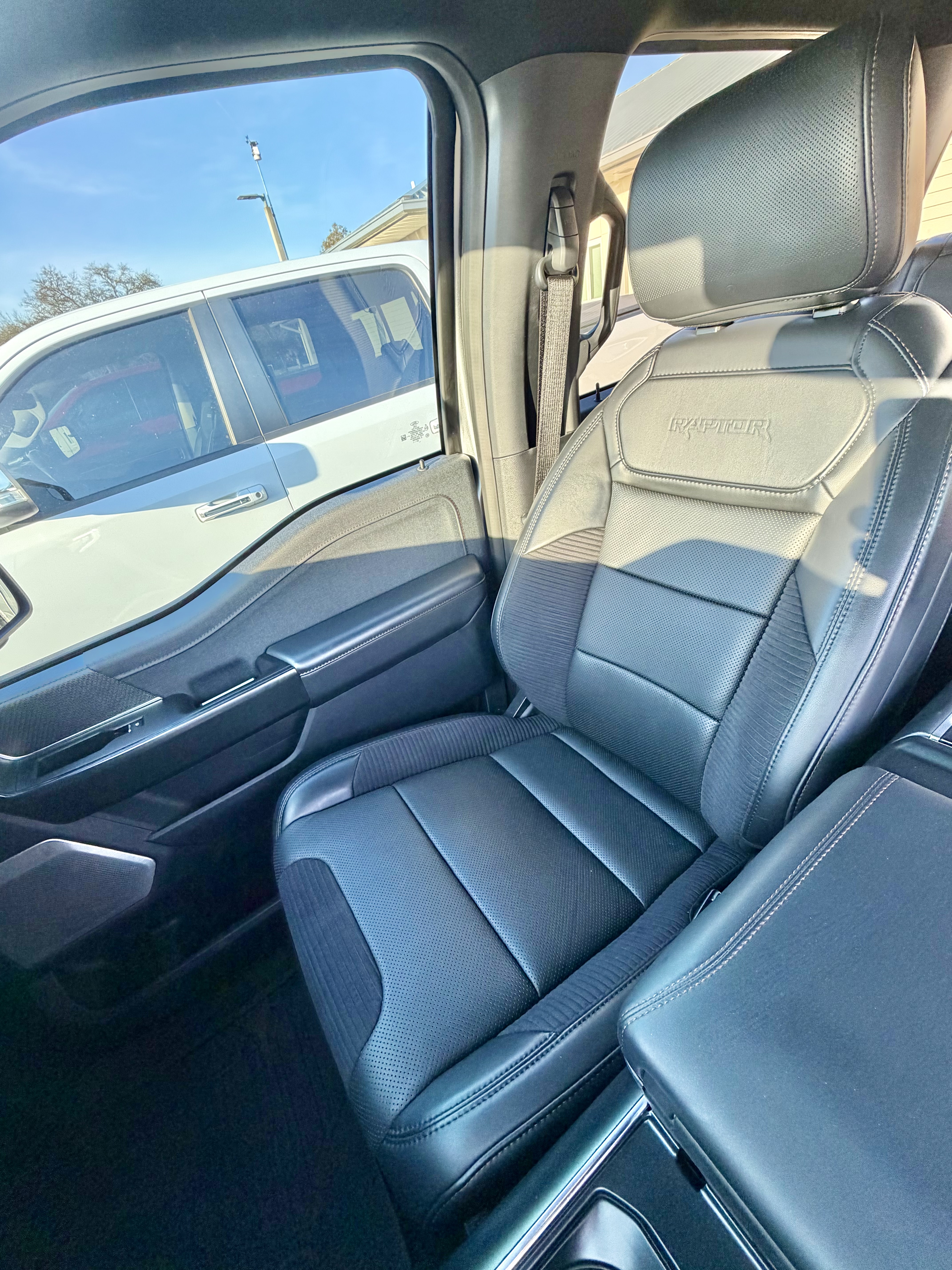 Used 2023 Ford F150 Raptor w/ Raptor Carbon Fiber Package AWD/4WD image 11