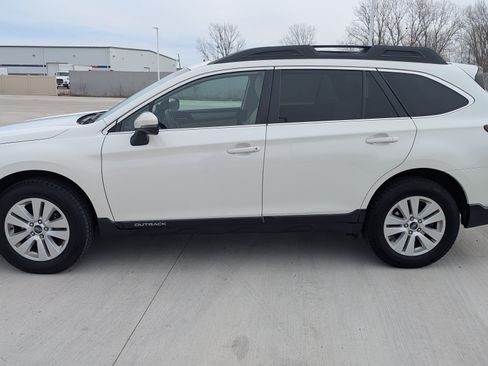 Used 2018 Subaru Outback 2.5i Premium image 4