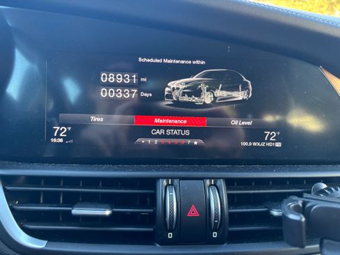 Used 2017 Alfa Romeo Giulia Ti w/ TI Lusso Light Wood Package image 10