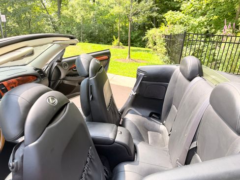 Used 2002 Lexus SC 430 Convertible RWD image 17
