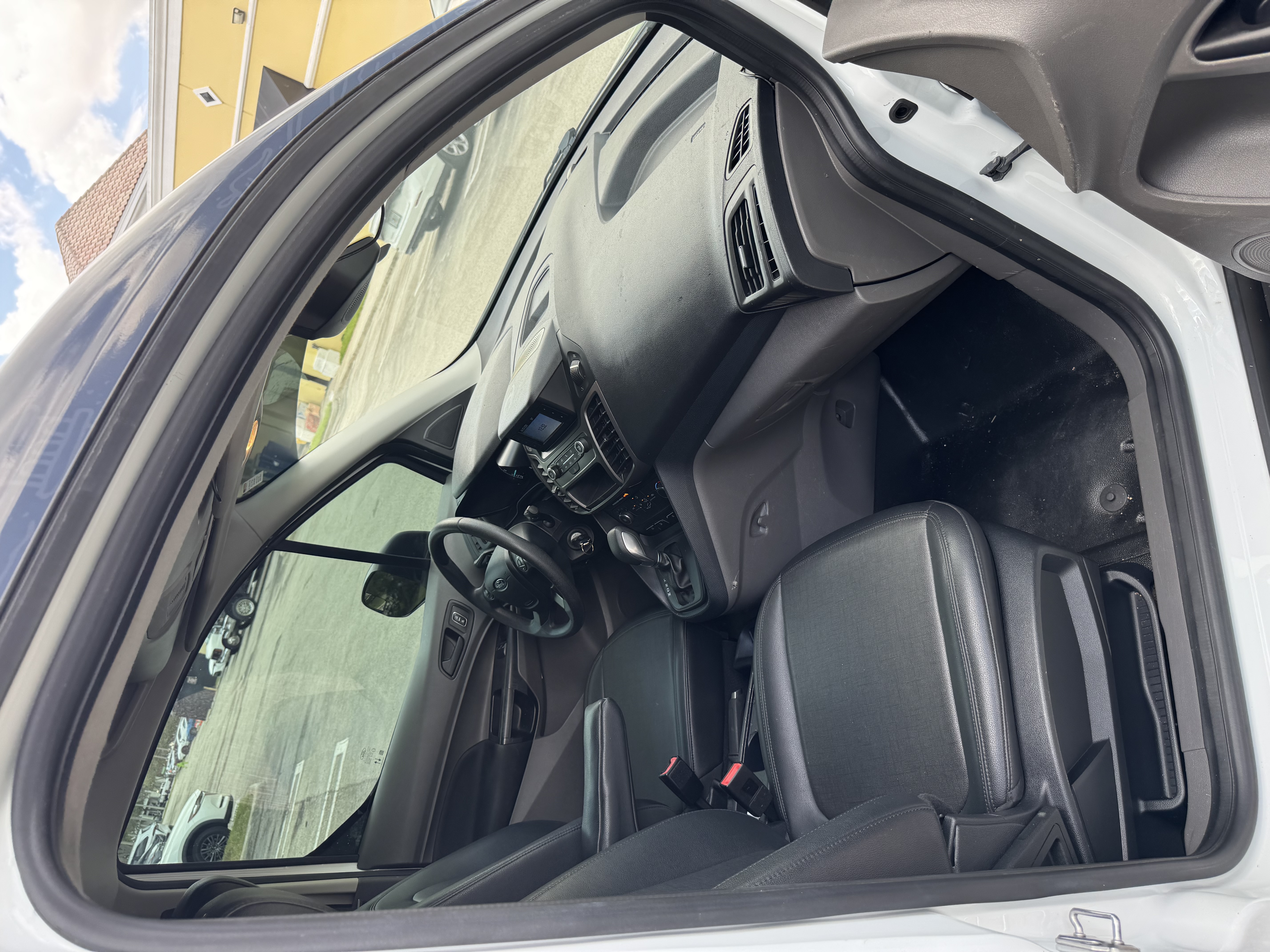 Used 2021 Ford Transit Connect XL FWD image 9