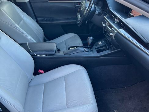 Used 2013 Lexus ES 350 w/ Luxury Pkg image 15