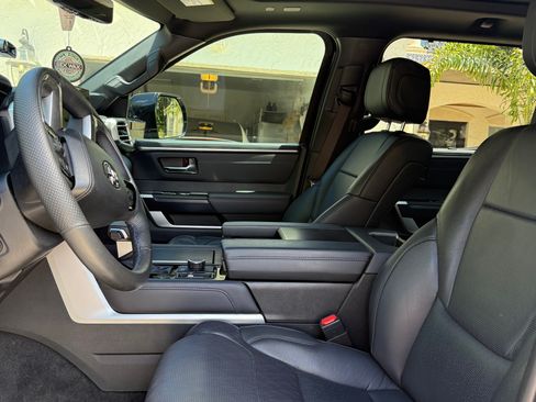 Used 2023 Toyota Tundra Platinum image 9