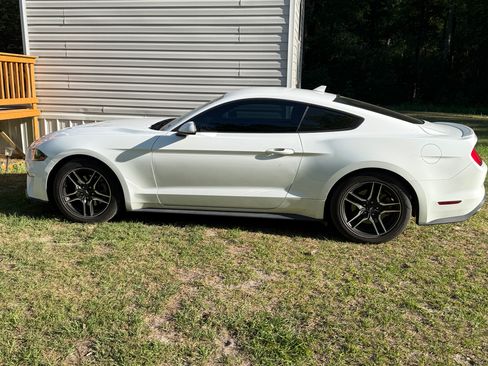 Used 2023 Ford Mustang Premium RWD image 9