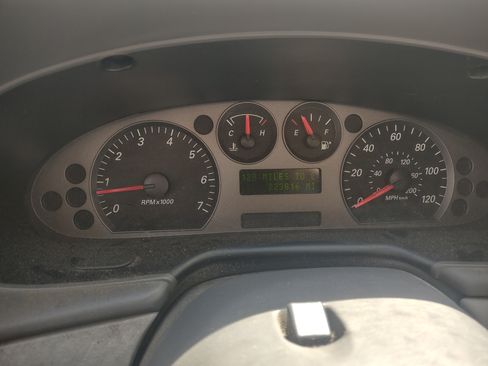 Used 2004 Mercury Sable GS image 12