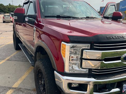 Used 2017 Ford F350 Lariat w/ Lariat Ultimate Package AWD/4WD image 9
