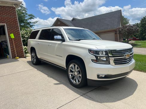 Used 2015 Chevrolet Suburban LTZ image 1