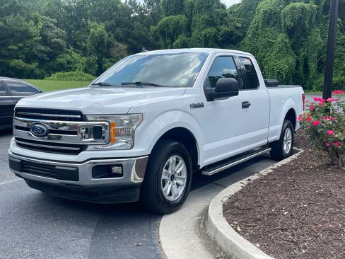 Used 2020 Ford F150 XLT RWD image 2