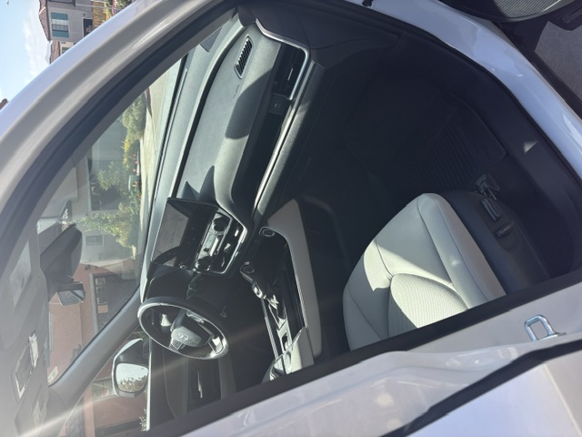Used 2024 Toyota Grand Highlander XLE FWD image 9