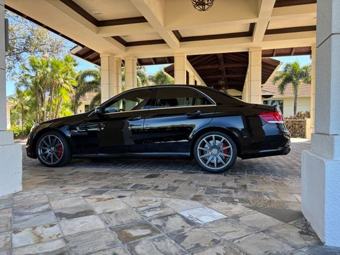 Used 2014 Mercedes-Benz E 63 AMG S-Model image 2
