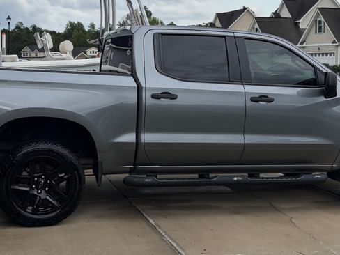 Used 2021 Chevrolet Silverado 1500 Custom Trail Boss w/ Safety Confidence Package AWD/4WD image 2