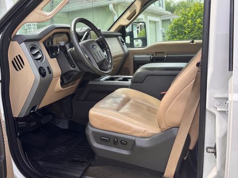 Used 2015 Ford F250 Lariat w/ Lariat Ultimate Package AWD/4WD image 14
