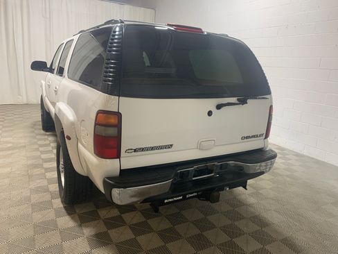 Used 2003 Chevrolet Suburban 2500 LT w/ LT Preferred Equipment Group image 8