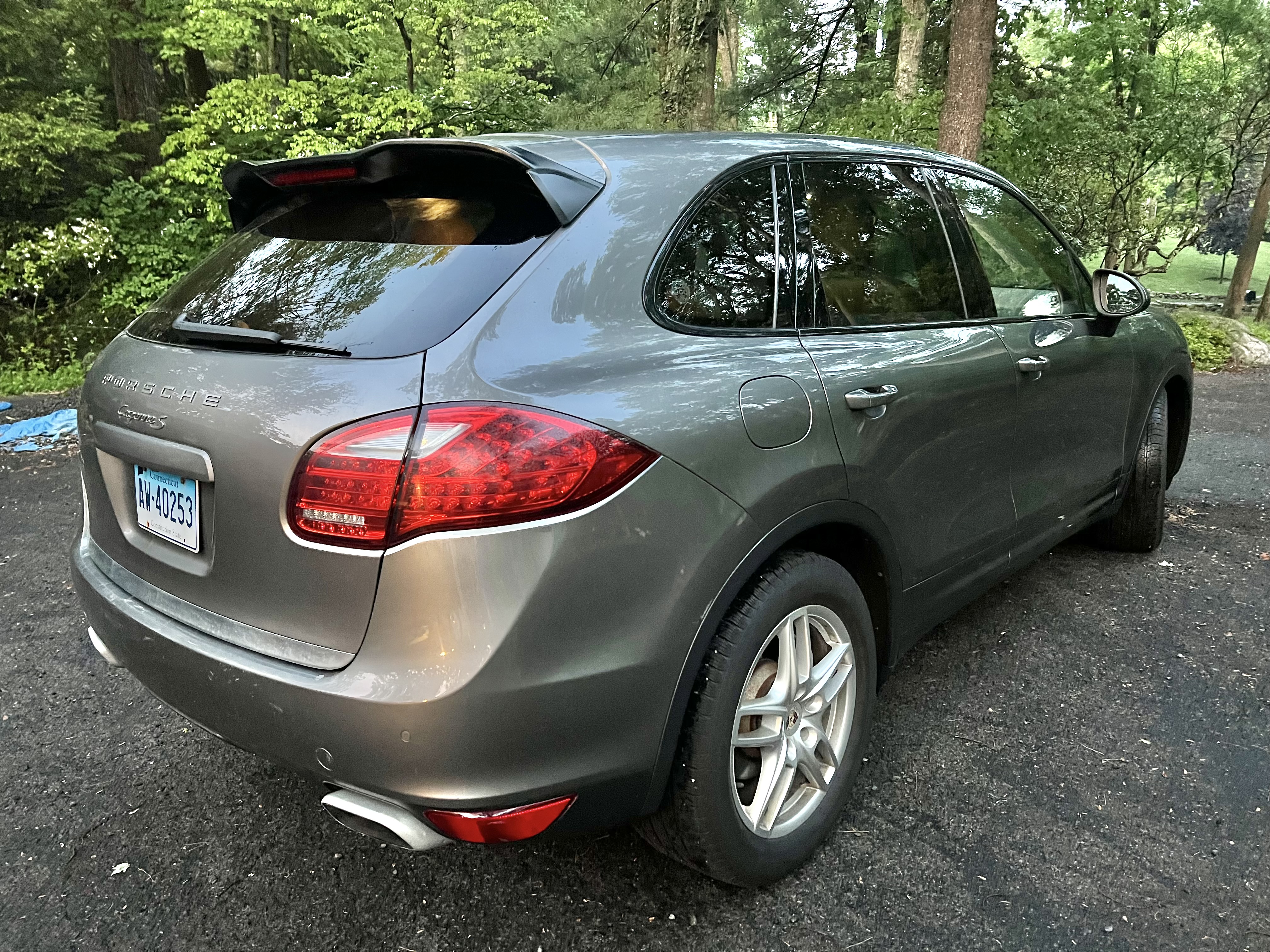 Used 2011 Porsche Cayenne S AWD/4WD image 6