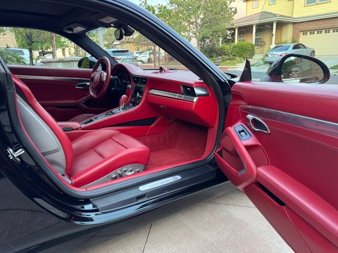 Used 2015 Porsche 911 Carrera S image 15