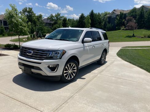 Used 2018 Ford Expedition Limited AWD/4WD image 1
