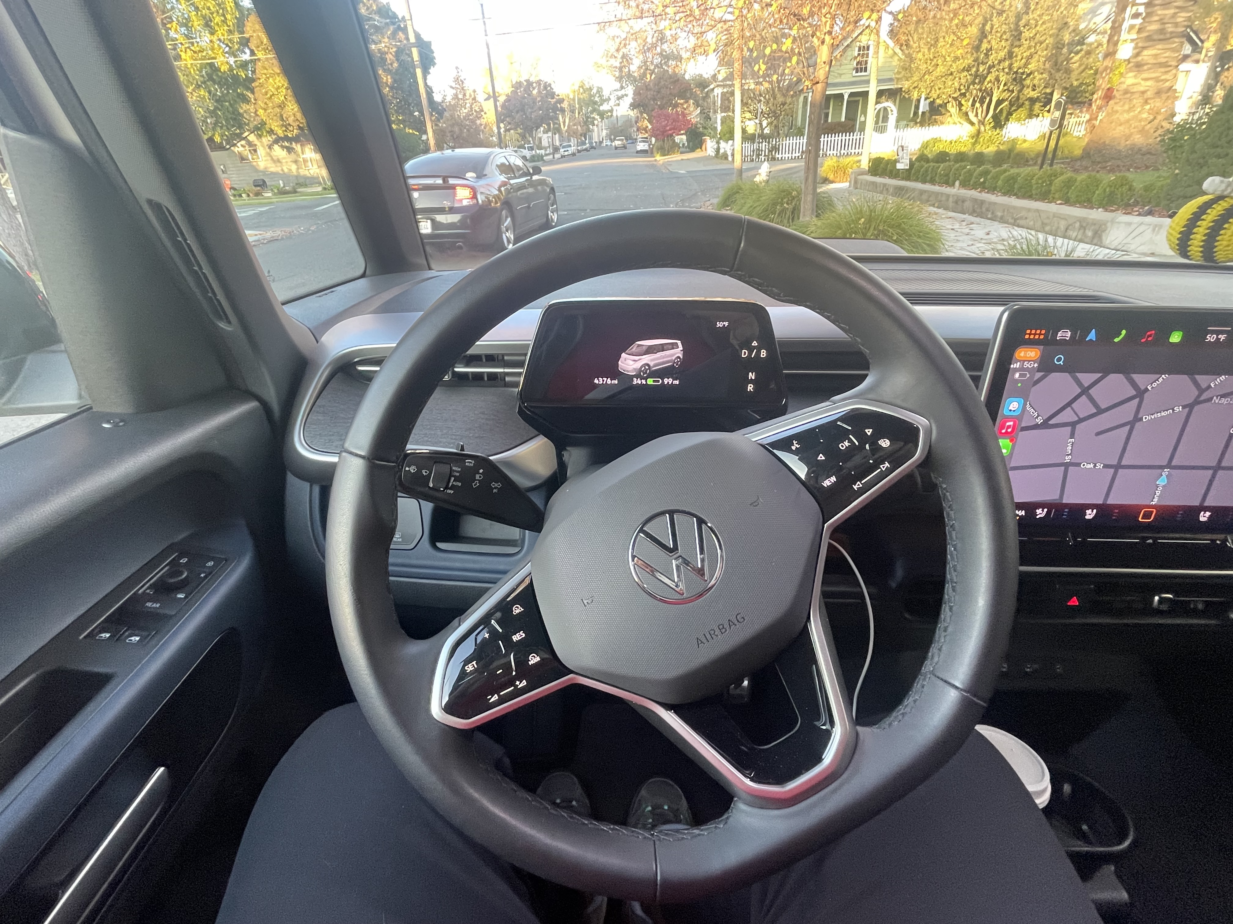 Used 2025 Volkswagen ID. Buzz Pro S RWD image 11