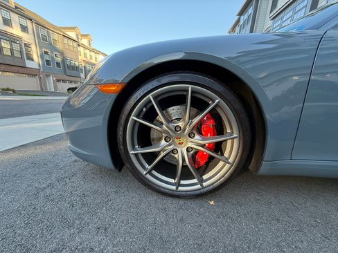 Used 2017 Porsche 911 Carrera S image 15