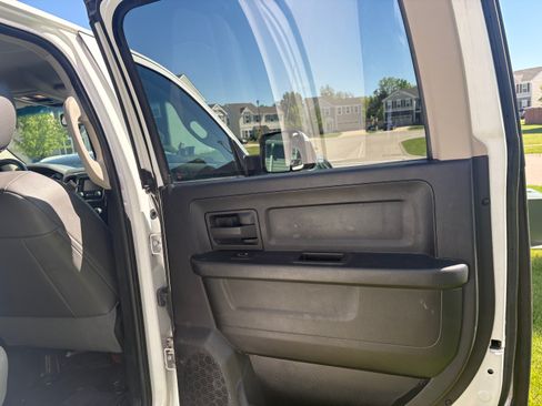 Used 2014 RAM 2500 Tradesman w/ Chrome Appearance Group AWD/4WD image 15