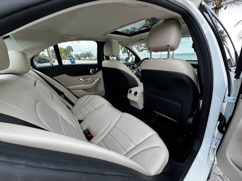 Used 2021 Mercedes-Benz C 300 4MATIC Sedan image 13
