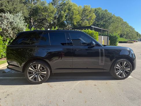 Used 2023 Land Rover Range Rover SE image 6