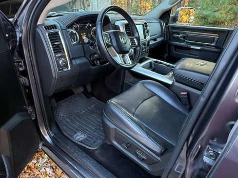 Used 2016 RAM 1500 Laramie w/ Convenience Group image 6