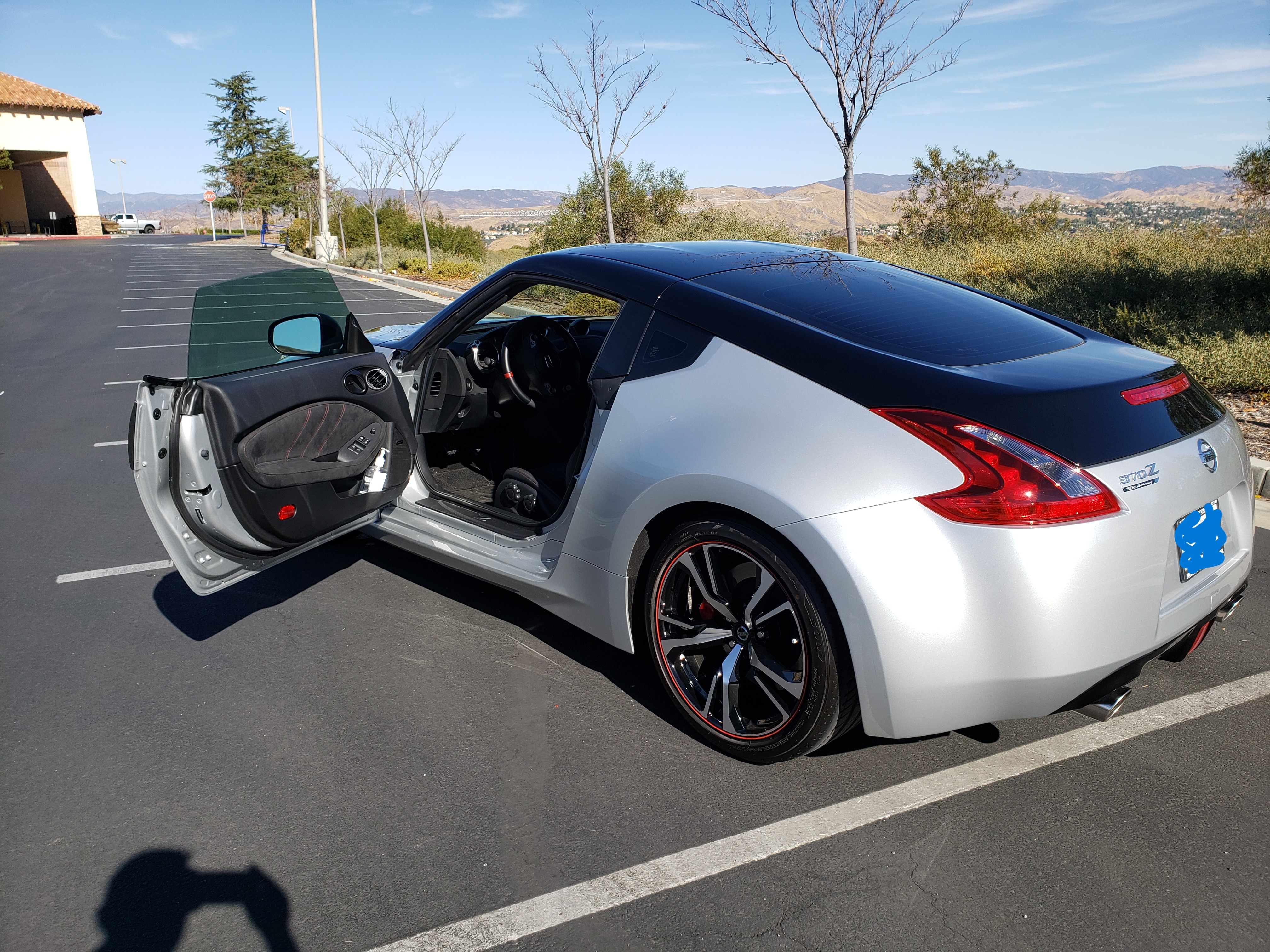 Used 2020 Nissan 370Z Coupe RWD image 6