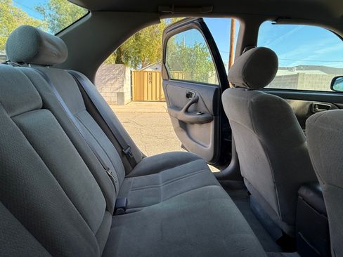 Used 2001 Toyota Camry LE image 12