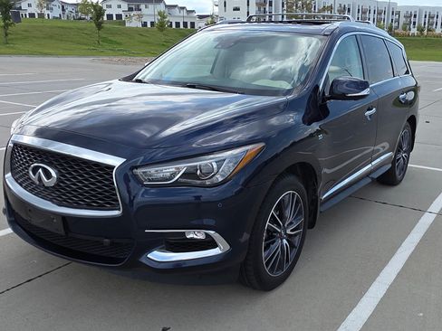 Used 2017 INFINITI QX60 Luxe w/ Deluxe Technology Package AWD/4WD image 11