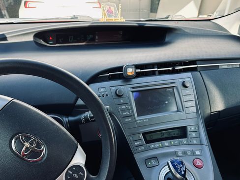 Used 2013 Toyota Prius Four image 10