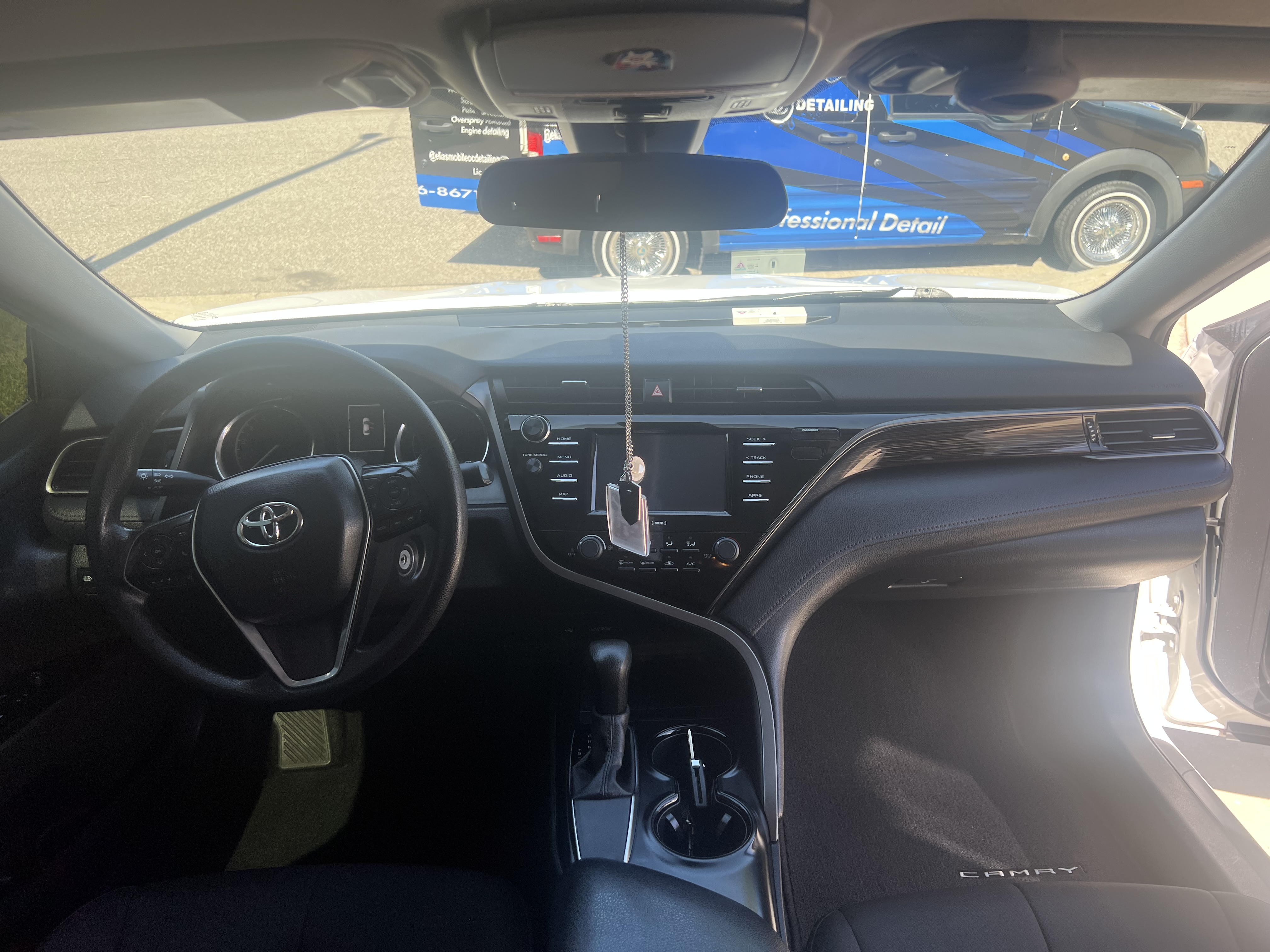 Used 2020 Toyota Camry LE w/ Carpet Mat Package FWD image 11