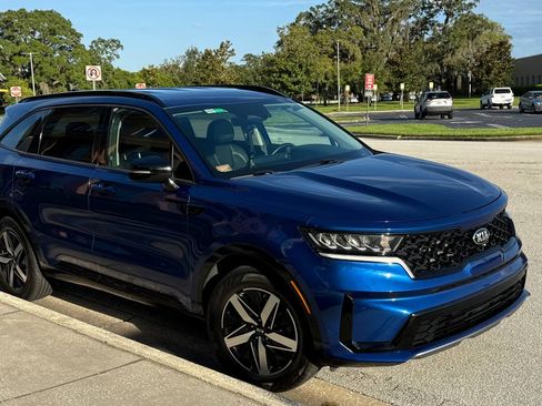 Used 2021 Kia Sorento S image 9
