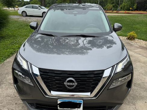 Used 2023 Nissan Rogue SV AWD/4WD image 2