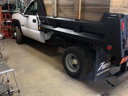 Used 2006 Chevrolet Silverado 3500 4x4 Regular Cab w/ Snow Plow Prep Package image 2
